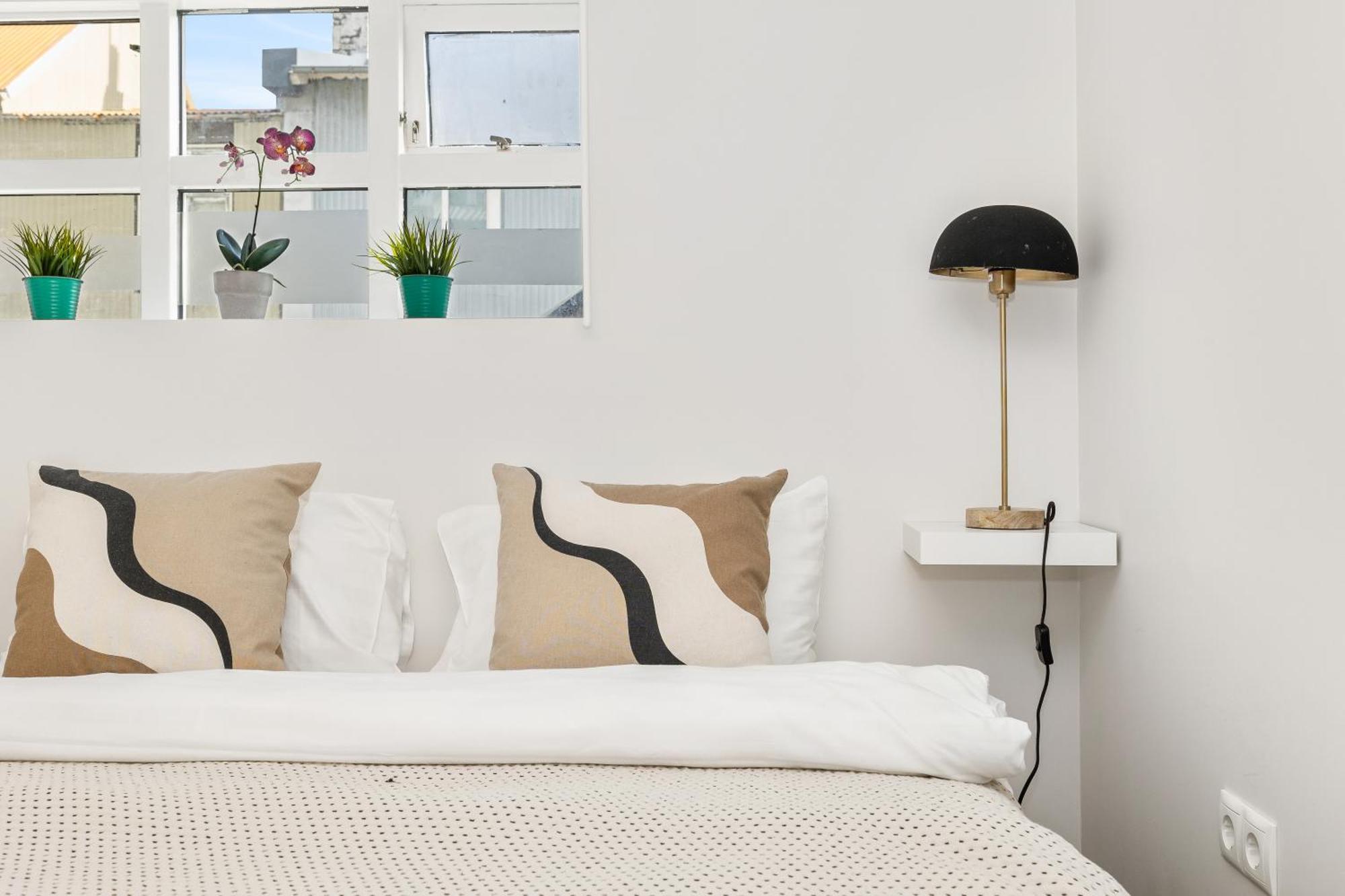 Apartment Bright Chic Getaway In The Heart Of The Reykjavik