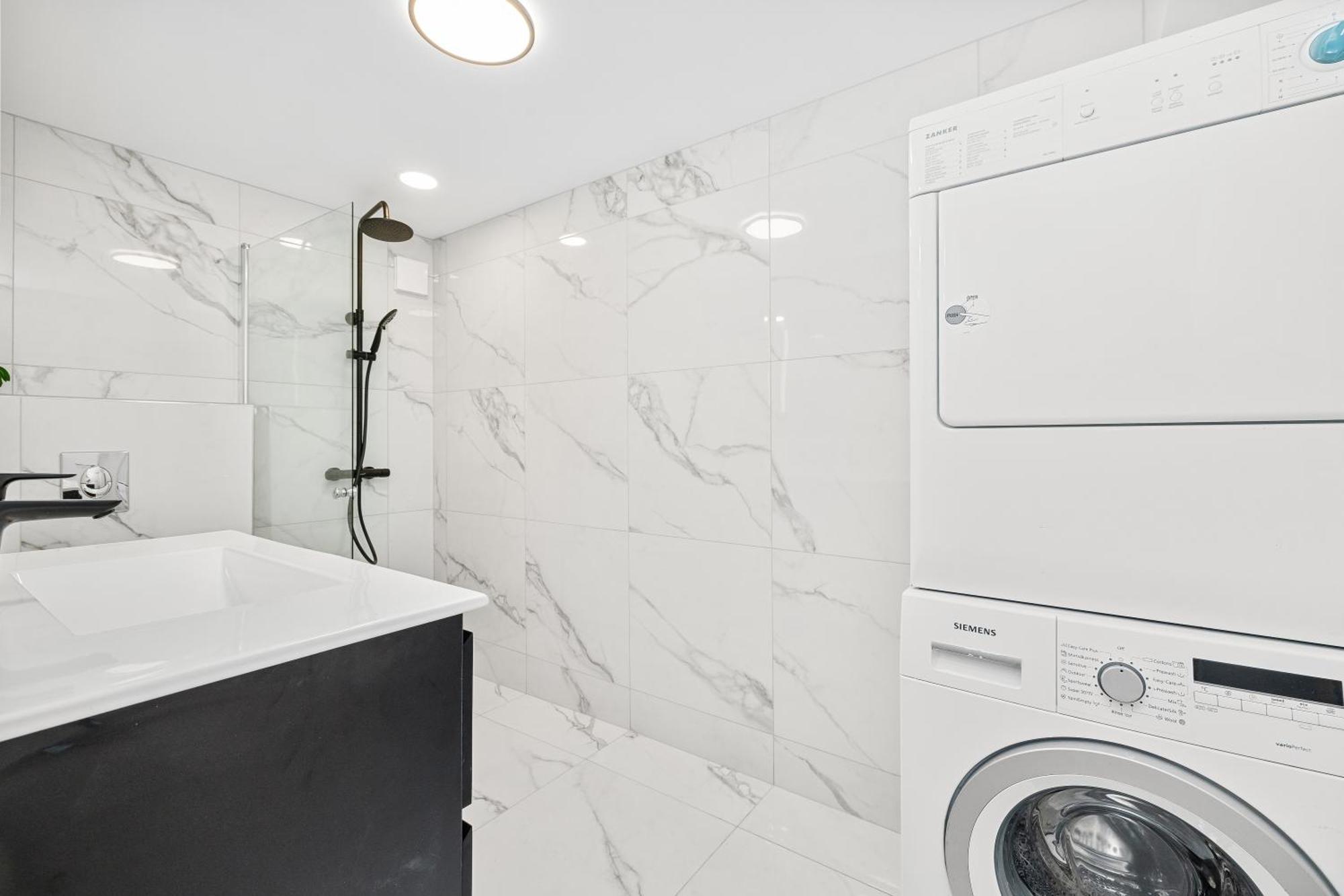 Bright Chic Getaway In The Heart Of The
